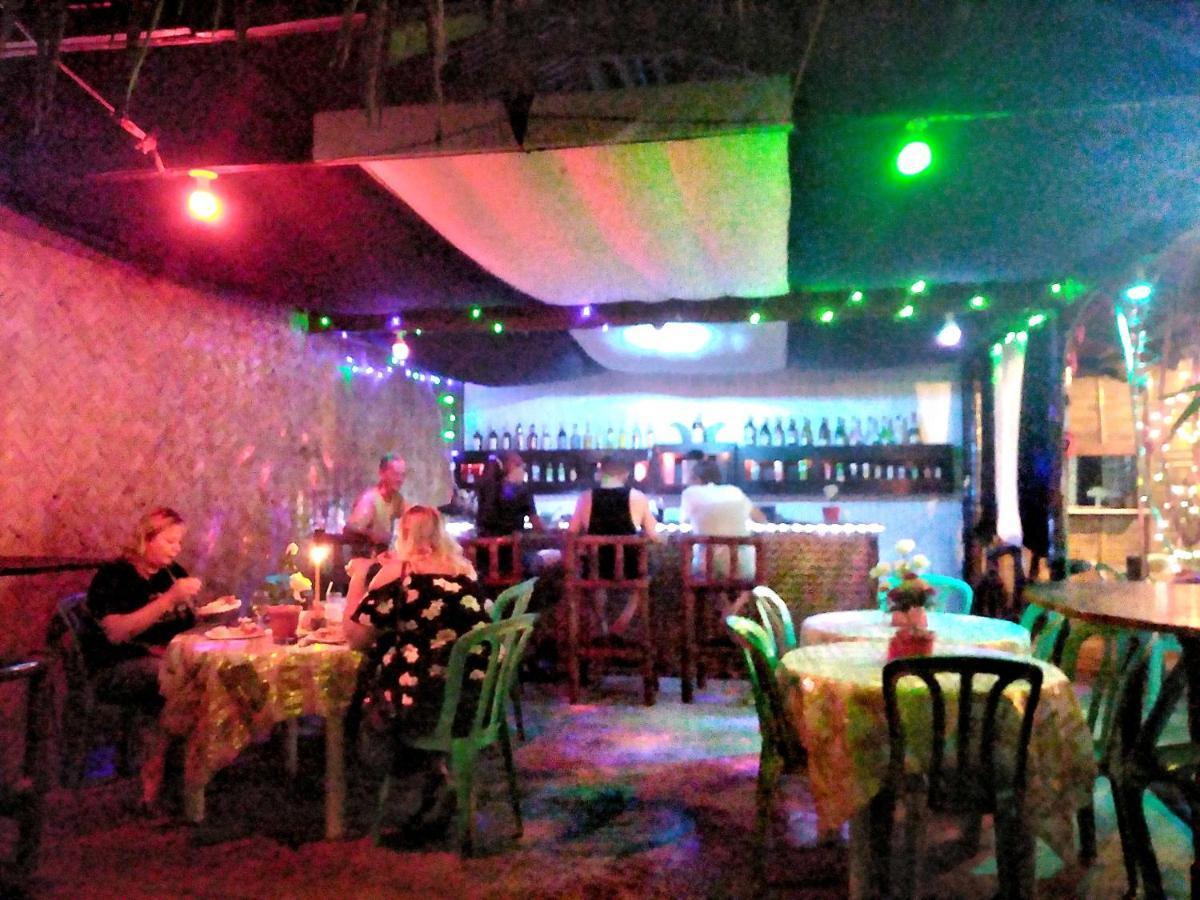 Why Not Restobar Cottages Сабанг Екстериор снимка